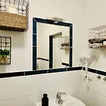Apartment Aycatcherhomes - Chiron Boutique 2br Old Town *
