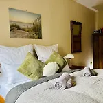 Aycatcherhomes - Chiron Boutique 2br Old Town *