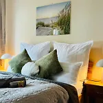 Aycatcherhomes - Chiron Boutique 2br Old Town Apartment *