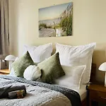 Aycatcherhomes - Chiron Boutique 2br Old Town *