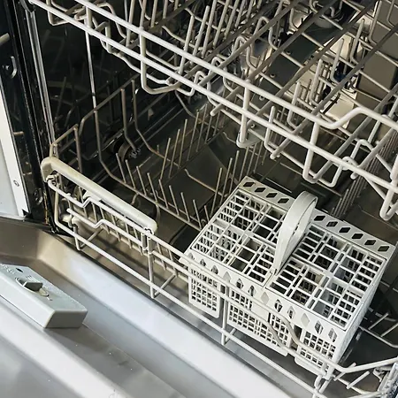 Aycatcherhomes - Lage I 4 Personen I 2 Schlafzimmer I Zentral I Altstadt I Naehe Fluss Lahn I Wlan I Boutique App Chiron Appartement *