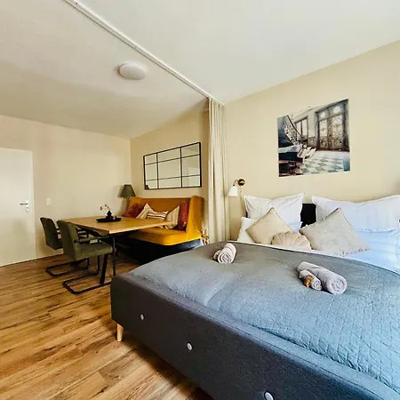 Appartement Aycatcherhomes - Lage I 4 Personen I 2 Schlafzimmer I Zentral I Altstadt I Naehe Fluss Lahn I Wlan I Boutique App Chiron Marburg