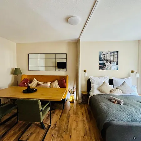 Aycatcherhomes - Lage I 4 Personen I 2 Schlafzimmer I Zentral I Altstadt I Naehe Fluss Lahn I Wlan I Boutique App Chiron