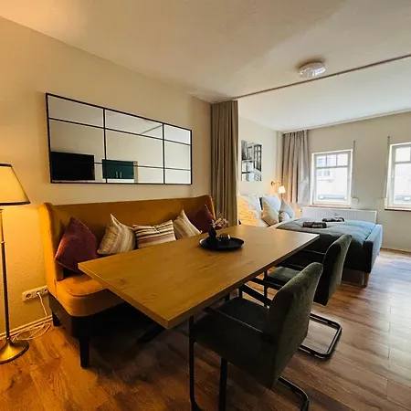 Aycatcherhomes - Lage I 4 Personen I 2 Schlafzimmer I Zentral I Altstadt I Naehe Fluss Lahn I Wlan I Boutique App Chiron Appartement *